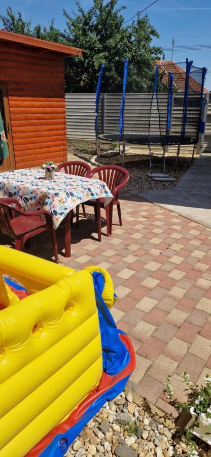 Magnolia Apartman Hajdúszoboszló Extérieur photo